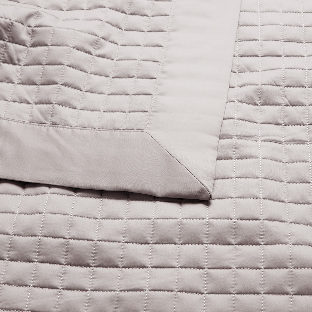 420TC Quilted Coverlet