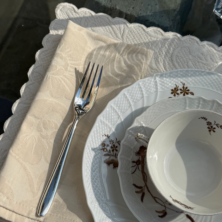 Les Fleurs Scalloped Placemat (Set of 4)